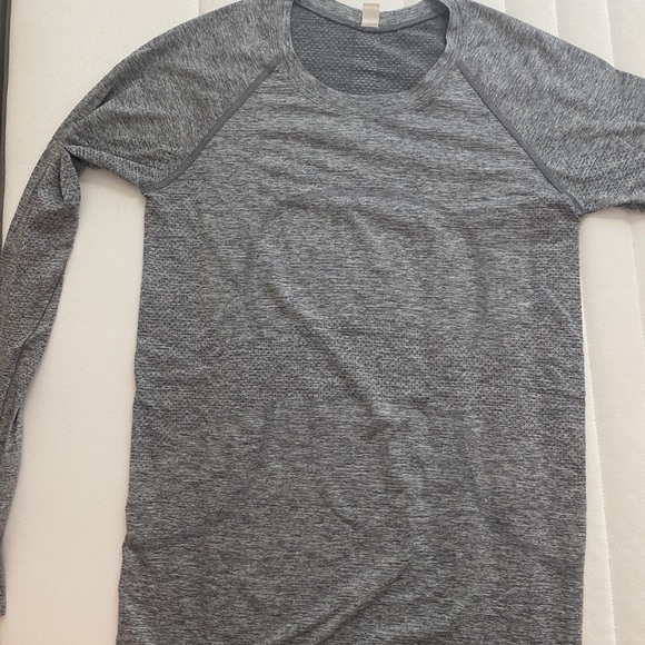 Lululemon gray swiftly tech long sleeves - Picture 2 of 4